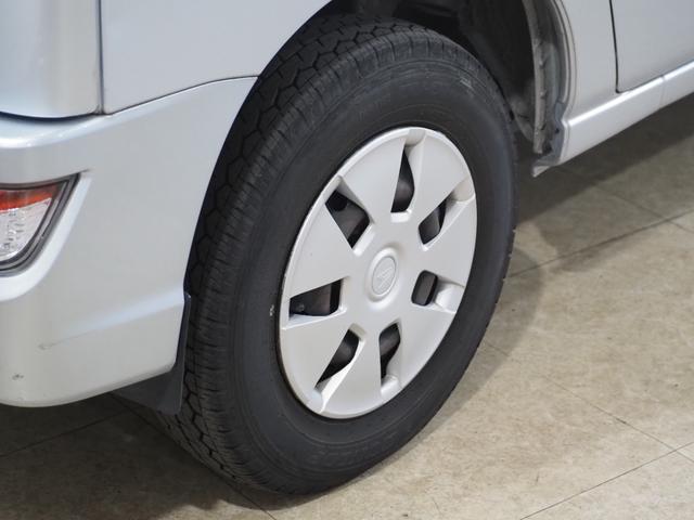 ハイゼットカーゴ クルーズＳＡＩＩＩ　ハイルーフ　ＥＴＣ　コーナーセンサー　ナビＴＶ　衝突被害軽減Ｂ　ＥＳＣ　オートハイビーム　アイドリングＳ　電格ミラー　キーレス　レベライザー　エアコン　パワステ　パワーウィンドウ　ＡＢＳ　Ｗエアバッグ（16枚目）