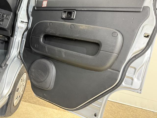 ハイゼットカーゴ クルーズＳＡＩＩＩ　ハイルーフ　ＥＴＣ　コーナーセンサー　ナビＴＶ　衝突被害軽減Ｂ　ＥＳＣ　オートハイビーム　アイドリングＳ　電格ミラー　キーレス　レベライザー　エアコン　パワステ　パワーウィンドウ　ＡＢＳ　Ｗエアバッグ（19枚目）