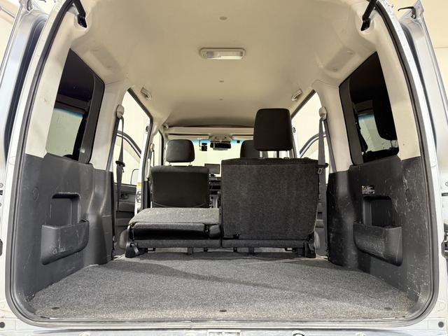 ハイゼットカーゴ クルーズＳＡＩＩＩ　ハイルーフ　ＥＴＣ　コーナーセンサー　ナビＴＶ　衝突被害軽減Ｂ　ＥＳＣ　オートハイビーム　アイドリングＳ　電格ミラー　キーレス　レベライザー　エアコン　パワステ　パワーウィンドウ　ＡＢＳ　Ｗエアバッグ（30枚目）