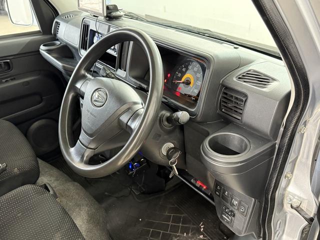 ハイゼットカーゴ クルーズＳＡＩＩＩ　ハイルーフ　ＥＴＣ　コーナーセンサー　ナビＴＶ　衝突被害軽減Ｂ　ＥＳＣ　オートハイビーム　アイドリングＳ　電格ミラー　キーレス　レベライザー　エアコン　パワステ　パワーウィンドウ　ＡＢＳ　Ｗエアバッグ（51枚目）