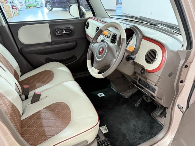 アルトラパンショコラ Ｇ　Ｐスタート　Ａストップ　ＨＩＤヘッドライト　スマートキースペアキー付　純正１４インチＡＷ　電格ミラー　純正オーディオ　ＣＤ　ショコラ専用シート　ベンチシート　フルフラット　運転席シートリフター　ＡＢＳ（22枚目）