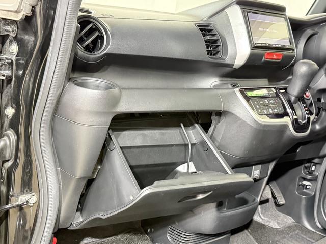 Ｎ－ＢＯＸ Ｇ・Ｌパッケージ　Ｂカメラ　ＥＴＣ　ＰＳＤ　フルセグナビ　ＢＴ　ＤＶＤ　ＣＴＢＡ　ＥＳＣ　Ｐスタート　Ａストップ　ステリモ　ＡＡＣ　スマートキー２個　ウィンカー付電格ミラー　Ｒシートスライド＋テーブル付　Ｒサンシェード（61枚目）