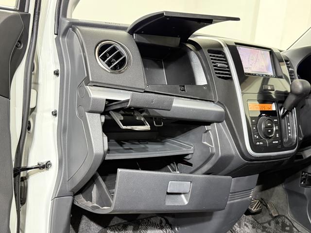 ワゴンＲスティングレー Ｔ　１月３日限定車　ターボ　Ｂカメラ　ＨＤＤナビ　フルセグＴＶ　ＢＴ　ＤＶＤ　ＨＩＤオートライト　フォグ　Ｐスタート　パドルシフト　ステリモ　ＡＡＣ　純正１５インチＡＷ　ウィンカーミラー　ベンチシート（63枚目）