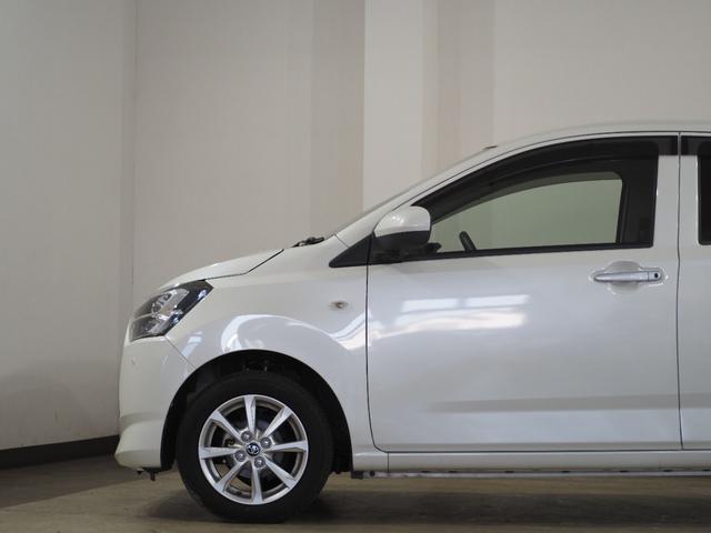 タイヤホイールの細かいところまでキレイいにしてからお渡しします！