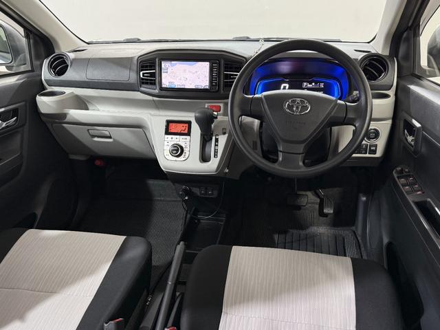 車体が小さいため、小回りが利きます。狭い道を通るときや対向車ともすれ違いやすく、狭い駐車場でも駐車しやすくなっています。