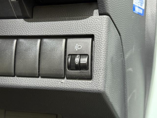 アルトラパン Ｘ　ＥＴＣ　Ｐスタート　純正１４インチＡＷ　スマートキー　スペアキー付　ウィンカー付電格ミラー　レベライザー　純正オーディオ　ＣＤ　ベンチシート　フルフラット　エアコン　パワステ　パワーウィンドウ　ＡＢＳ（55枚目）