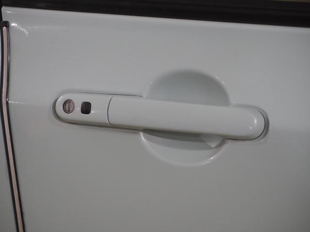 アルトラパン Ｘ　ＥＴＣ　Ｐスタート　純正１４インチＡＷ　スマートキー　スペアキー付　ウィンカー付電格ミラー　レベライザー　純正オーディオ　ＣＤ　ベンチシート　フルフラット　エアコン　パワステ　パワーウィンドウ　ＡＢＳ（70枚目）