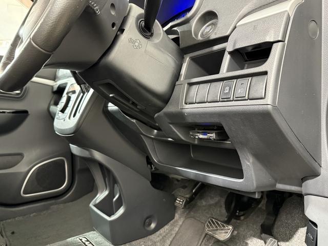 �m�d�w�b�n���^�c���鍂�����H�ł́A���ʎԂ��y�����Ԃ̍��������̕��������Ȃ郁���b�g������B