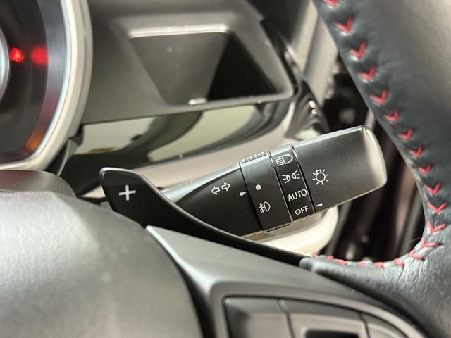 フレアワゴンカスタムスタイル ハイブリッドＸＴ　ターボ　Ｂカメラ　ＥＴＣ　シートＨ　両ＰＳＤ　クルコン　フルセグナビ　ＢＴ　ＤＶＤ　ＬＥＤオートライト／フォグ　衝突軽減Ｂ　レーンアシスト　クリソナ　パドルシフト　ステリモ　純正１５ＡＷ　ハーフレザー（13枚目）