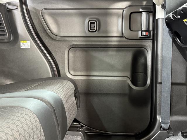 フレアワゴンカスタムスタイル ハイブリッドＸＴ　ターボ　Ｂカメラ　ＥＴＣ　シートＨ　両ＰＳＤ　クルコン　フルセグナビ　ＢＴ　ＤＶＤ　ＬＥＤオートライト／フォグ　衝突軽減Ｂ　レーンアシスト　クリソナ　パドルシフト　ステリモ　純正１５ＡＷ　ハーフレザー（50枚目）