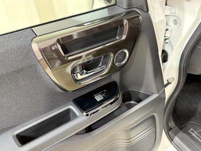 N-BOXカスタム G・EXターボホンダセンシング Bカメラ ETC シートH 両PSD ACC フルセグナビ BT DVD LEDオートライト/フォグ Pスタ パドルシフト ステリモ 純正15AW 助手席スーパースライド ハーフレザー Rサンシェード(46枚目)
