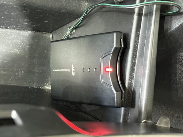 ミラココア ココアＸ　１月２日限定車　ＥＴＣ　スマートキー　オートエアコン　電動格納ミラー　ヘッドライトレベライザー　純正オーディオ　ＣＤ　ベンチシート　運転席シートリフター　パワーステアリング　パワーウィンドウ　ＡＢＳ（8枚目）