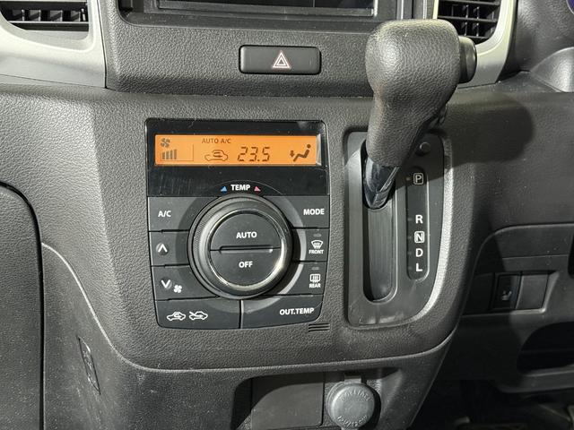 スペーシア G シートヒーター Pスタート アイドリングストップ オートエアコン スマートキースペアキー付 電格ミラー レベライザー CD ベンチシート 両側スライド パワステ パワーウィンドウ ABS Wエアバッグ(11枚目)