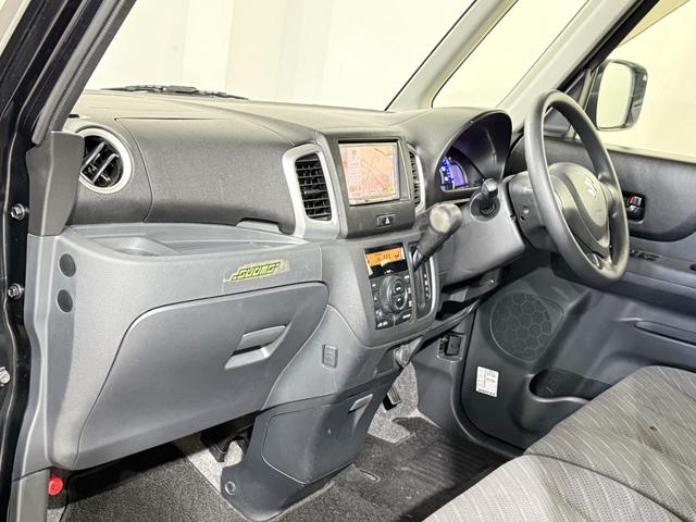 スペーシア G シートヒーター フルセグナビ DVD CD Pスタート アイドリングストップ オートエアコン スマートキー 電動格納ミラー レベライザー ベンチシート 両側スライド パワステ パワーウィンドウ ABS(62枚目)