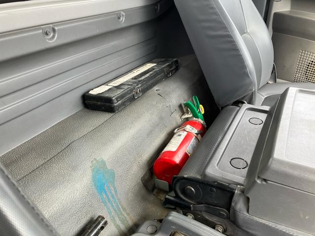 フォワード ショート強化ダンプ　深ダンプ　乗車定員３名　６速ミッション　土砂禁ダンプ　車検令和８年９月まで（46枚目）