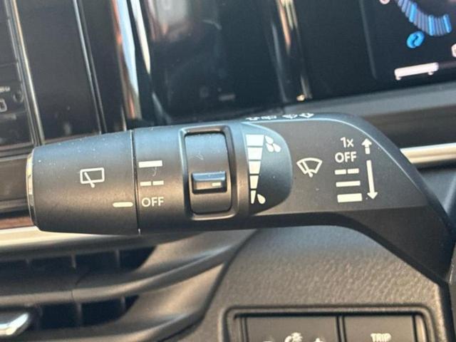 オーラ Ｇ　衝突安全装置／全方位モニター／車線逸脱防止支援システム／ヘッドランプ　ＬＥＤ／ＥＢＤ付ＡＢＳ／横滑り防止装置／アイドリングストップ／フロントモニター／サイドモニター／バックモニター　全周囲カメラ（16枚目）