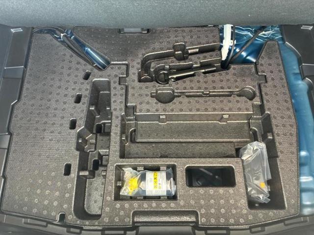 オーラ Ｇ　衝突安全装置／全方位モニター／車線逸脱防止支援システム／ヘッドランプ　ＬＥＤ／ＥＢＤ付ＡＢＳ／横滑り防止装置／アイドリングストップ／フロントモニター／サイドモニター／バックモニター　全周囲カメラ（27枚目）
