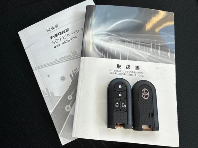 タンク Ｇ　両側電動スライドドア／ＥＢＤ付ＡＢＳ／横滑り防止装置／アイドリングストップ／エアバッグ　運転席／エアバッグ　助手席／パワーウインドウ／キーレスエントリー／オートエアコン／パワーステアリング（32枚目）
