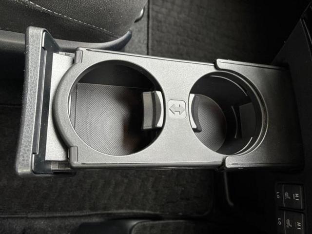 ノア Ｇ　保証書／社外　１０インチ　ＳＤナビ／フリップダウンモニター　社外　１０．１インチ／衝突安全装置／両側電動スライドドア／シートヒーター　前席／車線逸脱防止支援システム／ドライブレコーダー　前後　ドラレコ（47枚目）