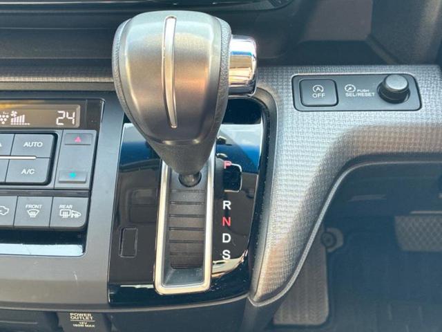 ステップワゴンスパーダ スパーダ・ホンダセンシング　保証書／純正　９インチ　ＳＤナビ／両側電動スライドドア／ヘッドランプ　ＬＥＤ／ＥＴＣ／ＥＢＤ付ＡＢＳ／横滑り防止装置／アイドリングストップ／フルセグＴＶ／エアバッグ　運転席／エアバッグ　助手席　記録簿（17枚目）