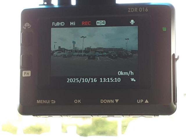 N-BOXカスタム G・Lホンダセンシング 新品タイヤ/純正 SDナビ/電動スライドドア/ヘッドランプ LED/ETC/EBD付ABS/横滑り防止装置/アイドリングストップ/フルセグTV/エアバッグ 運転席/エアバッグ 助手席 片側電動スライド(35枚目)