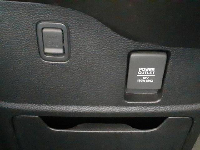 N-BOXカスタム G・Lホンダセンシング 新品タイヤ/純正 SDナビ/電動スライドドア/ヘッドランプ LED/ETC/EBD付ABS/横滑り防止装置/アイドリングストップ/フルセグTV/エアバッグ 運転席/エアバッグ 助手席 片側電動スライド(38枚目)