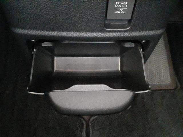 N-BOXカスタム G・Lホンダセンシング 新品タイヤ/純正 SDナビ/電動スライドドア/ヘッドランプ LED/ETC/EBD付ABS/横滑り防止装置/アイドリングストップ/フルセグTV/エアバッグ 運転席/エアバッグ 助手席 片側電動スライド(39枚目)