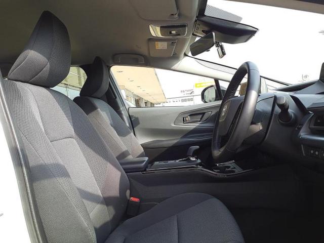 プリウス X 新品タイヤ/保証書/ディスプレイオーディオ8インチ/トヨタセーフティセンス/車線逸脱防止支援システム/ドライブレコーダー 前後/ヘッドランプ LED/ETC2.0/EBD付ABS 衝突被害軽減システム(4枚目)