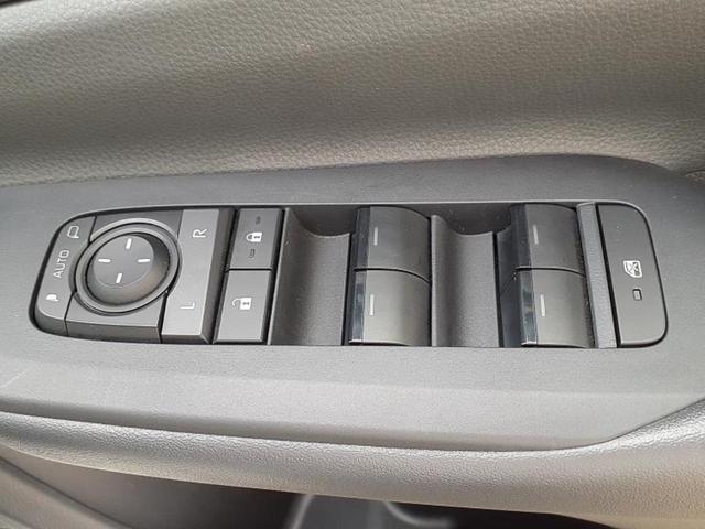 プリウス X 新品タイヤ/保証書/ディスプレイオーディオ8インチ/トヨタセーフティセンス/車線逸脱防止支援システム/ドライブレコーダー 前後/ヘッドランプ LED/ETC2.0/EBD付ABS 衝突被害軽減システム(30枚目)