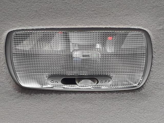 フィット ホーム　保証書／ホンダセンシング／車線逸脱防止支援システム／ヘッドランプ　ＬＥＤ／ＥＢＤ付ＡＢＳ／横滑り防止装置／エアバッグ　運転席／エアバッグ　助手席／エアバッグ　サイド／パワーウインドウ　レーンアシスト（37枚目）