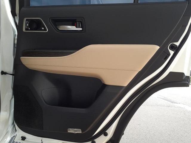 ランドクルーザー ４ＷＤ　ＺＸ　サンルーフ／エアロ／ＪＢＬ／保証書／純正　ＳＤナビ／フリップダウンモニター／衝突安全装置／シートヒーター／全方位モニター／車線逸脱防止支援システム／シート　フルレザー／電動バックドア　革シート　４ＷＤ（25枚目）