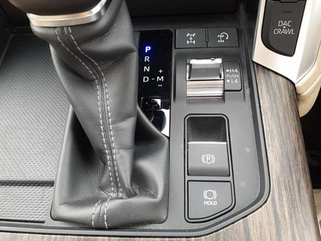 ランドクルーザー ４ＷＤ　ＺＸ　サンルーフ／エアロ／ＪＢＬ／保証書／純正　ＳＤナビ／フリップダウンモニター／衝突安全装置／シートヒーター／全方位モニター／車線逸脱防止支援システム／シート　フルレザー／電動バックドア　革シート　４ＷＤ（41枚目）