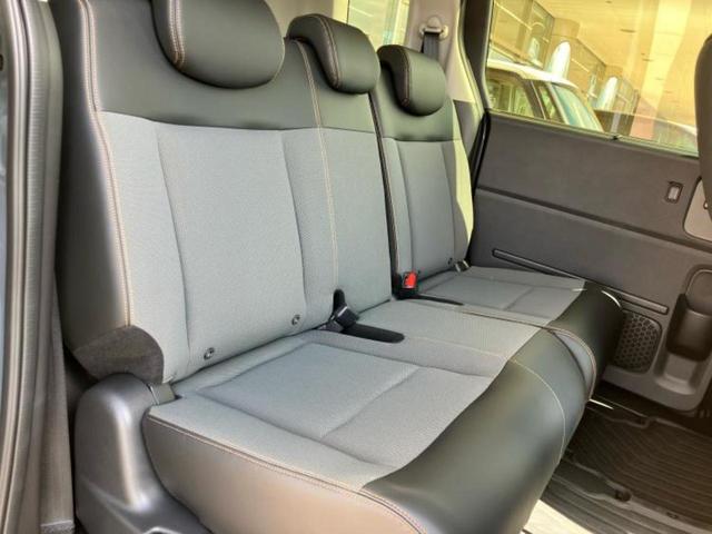 フリード eHEVクロスター 両側電動スライドドア/シートヒーター/車線逸脱防止支援システム/ヘッドランプ LED/EBD付ABS/横滑り防止装置/アイドリングストップ/クルーズコントロール/ルーフレール/エアバッグ 運転席(5枚目)