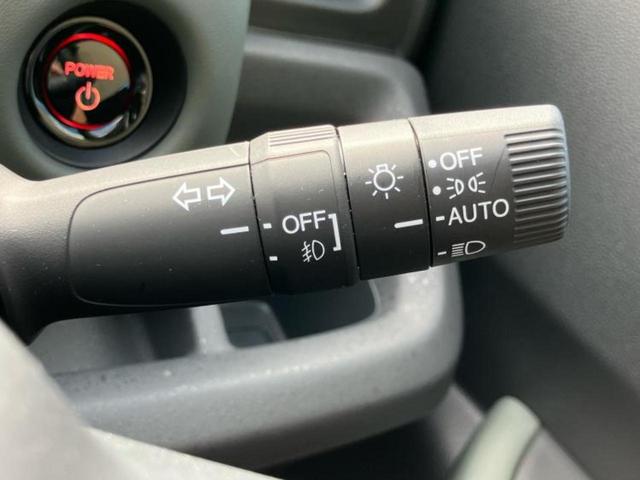 フリード eHEVクロスター 両側電動スライドドア/シートヒーター/車線逸脱防止支援システム/ヘッドランプ LED/EBD付ABS/横滑り防止装置/アイドリングストップ/クルーズコントロール/ルーフレール/エアバッグ 運転席(16枚目)