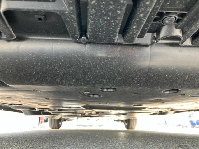 フリード eHEVクロスター 両側電動スライドドア/シートヒーター/車線逸脱防止支援システム/ヘッドランプ LED/EBD付ABS/横滑り防止装置/アイドリングストップ/クルーズコントロール/ルーフレール/エアバッグ 運転席(57枚目)