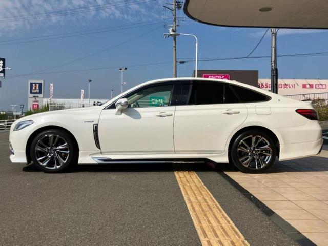 クラウンハイブリッド S Cパッケージ 純正エアロ/保証書/純正 8インチ SDナビ/衝突安全装置/シートヒーター/車線逸脱防止支援システム/シート フルレザー/ヘッドランプ LED/Bluetooth接続/ETC2.0/EBD付ABS(2枚目)