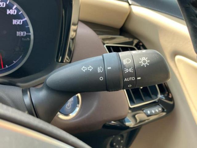 クラウンハイブリッド S Cパッケージ 純正エアロ/保証書/純正 8インチ SDナビ/衝突安全装置/シートヒーター/車線逸脱防止支援システム/シート フルレザー/ヘッドランプ LED/Bluetooth接続/ETC2.0/EBD付ABS(15枚目)