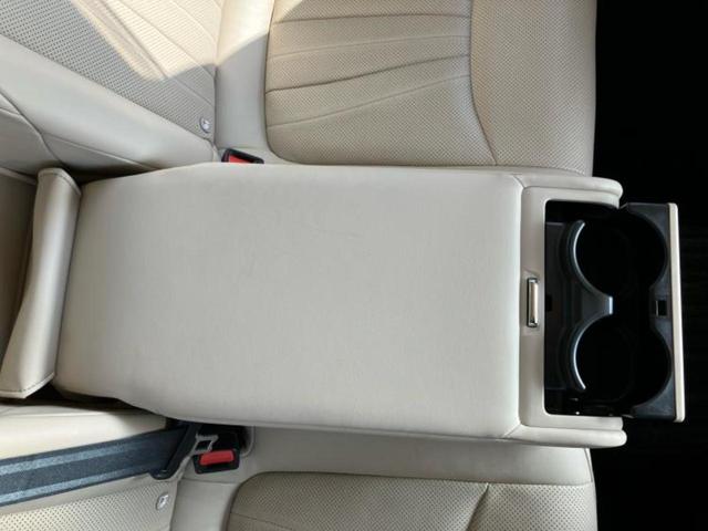 クラウンハイブリッド S Cパッケージ 純正エアロ/保証書/純正 8インチ SDナビ/衝突安全装置/シートヒーター/車線逸脱防止支援システム/シート フルレザー/ヘッドランプ LED/Bluetooth接続/ETC2.0/EBD付ABS(34枚目)