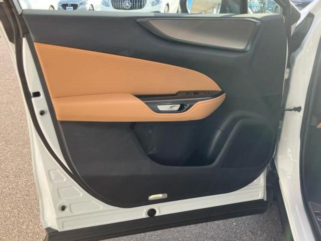 NX 4WD NX450hプラスFスポーツ パノラマルーフ/保証書/ディスプレイオーディオ+ナビ14インチ/デジタルインナーミラー/衝突安全装置/シートヒーター/パノラミックビューモニター/車線逸脱防止支援システム/シート フルレザー 革シート(24枚目)