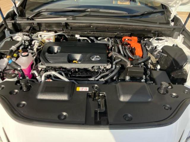 NX 4WD NX450hプラスFスポーツ パノラマルーフ/保証書/ディスプレイオーディオ+ナビ14インチ/デジタルインナーミラー/衝突安全装置/シートヒーター/パノラミックビューモニター/車線逸脱防止支援システム/シート フルレザー 革シート(62枚目)