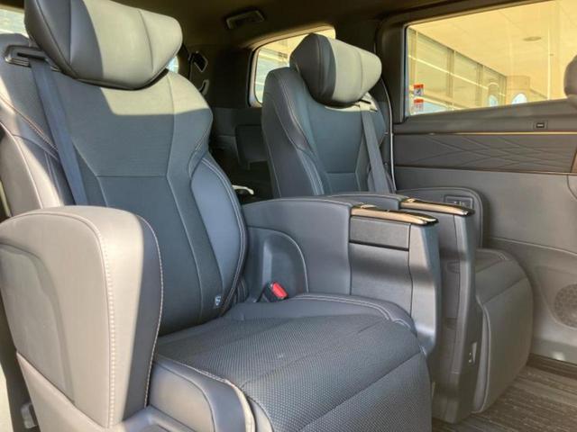 アルファードハイブリッド ハイブリッドZ 新品タイヤ/サンルーフ/保証書/純正 SDナビ/フリップダウンモニター/デジタルインナーミラー/衝突安全装置/両側電動スライドドア/シートヒーター/全方位モニター/車線逸脱防止支援システム 革シート(5枚目)