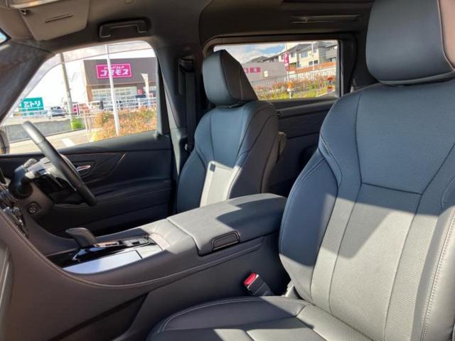 アルファードハイブリッド ハイブリッドZ 新品タイヤ/サンルーフ/保証書/純正 SDナビ/フリップダウンモニター/デジタルインナーミラー/衝突安全装置/両側電動スライドドア/シートヒーター/全方位モニター/車線逸脱防止支援システム 革シート(7枚目)