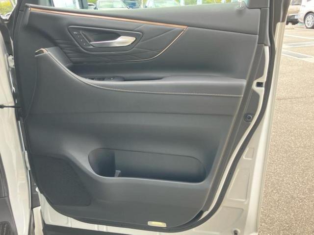 アルファードハイブリッド ハイブリッドZ 新品タイヤ/サンルーフ/保証書/純正 SDナビ/フリップダウンモニター/デジタルインナーミラー/衝突安全装置/両側電動スライドドア/シートヒーター/全方位モニター/車線逸脱防止支援システム 革シート(22枚目)