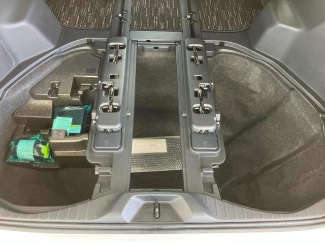 アルファードハイブリッド ハイブリッドZ 新品タイヤ/サンルーフ/保証書/純正 SDナビ/フリップダウンモニター/デジタルインナーミラー/衝突安全装置/両側電動スライドドア/シートヒーター/全方位モニター/車線逸脱防止支援システム 革シート(29枚目)