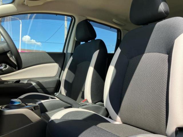 ノート ｅパワーＢ　衝突安全装置／車線逸脱防止支援システム／ＥＢＤ付ＡＢＳ／横滑り防止装置／アイドリングストップ／エアバッグ　運転席／エアバッグ　助手席／アルミホイール／パワーウインドウ／キーレスエントリー　盗難防止装置（7枚目）