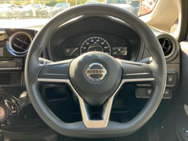 ノート ｅパワーＢ　衝突安全装置／車線逸脱防止支援システム／ＥＢＤ付ＡＢＳ／横滑り防止装置／アイドリングストップ／エアバッグ　運転席／エアバッグ　助手席／アルミホイール／パワーウインドウ／キーレスエントリー　盗難防止装置（12枚目）