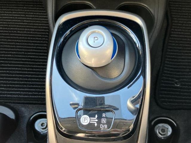ノート ｅパワーＢ　衝突安全装置／車線逸脱防止支援システム／ＥＢＤ付ＡＢＳ／横滑り防止装置／アイドリングストップ／エアバッグ　運転席／エアバッグ　助手席／アルミホイール／パワーウインドウ／キーレスエントリー　盗難防止装置（15枚目）