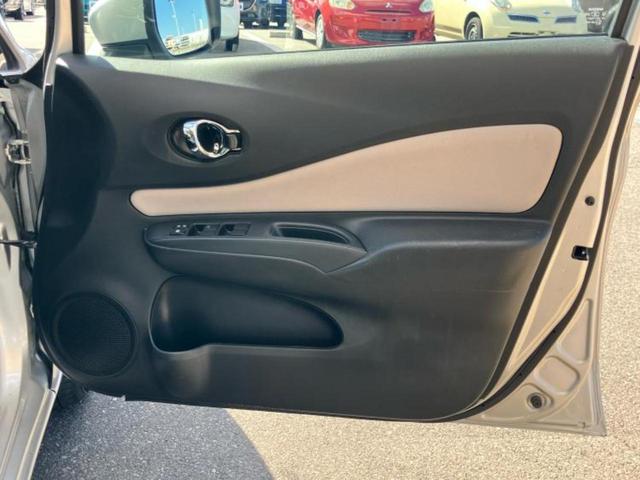 ノート ｅパワーＢ　衝突安全装置／車線逸脱防止支援システム／ＥＢＤ付ＡＢＳ／横滑り防止装置／アイドリングストップ／エアバッグ　運転席／エアバッグ　助手席／アルミホイール／パワーウインドウ／キーレスエントリー　盗難防止装置（21枚目）