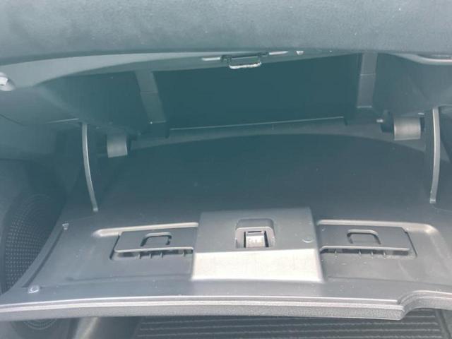 ノート ｅパワーＢ　衝突安全装置／車線逸脱防止支援システム／ＥＢＤ付ＡＢＳ／横滑り防止装置／アイドリングストップ／エアバッグ　運転席／エアバッグ　助手席／アルミホイール／パワーウインドウ／キーレスエントリー　盗難防止装置（38枚目）