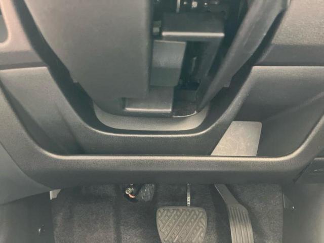 ノート ｅパワーＢ　衝突安全装置／車線逸脱防止支援システム／ＥＢＤ付ＡＢＳ／横滑り防止装置／アイドリングストップ／エアバッグ　運転席／エアバッグ　助手席／アルミホイール／パワーウインドウ／キーレスエントリー　盗難防止装置（44枚目）